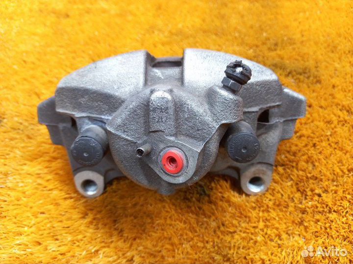 Суппорт передний левый Volkswagen Golf 1K BLG 2008