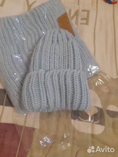 Женская шапка со снудом