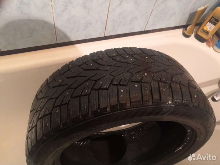 Gislaved NordFrost 100 215/50 R17