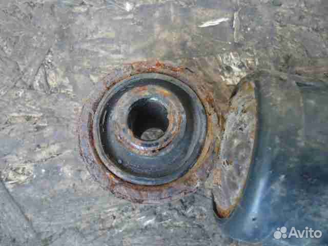 Амортизатор задний L Saturn Vue 2