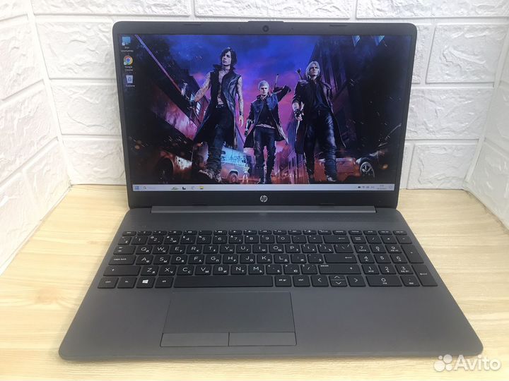 Мощный новый ноутбук hp для игр и учебы