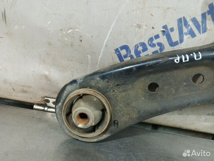 Рычаг подвески передний правый Kia Rio седан G4LC