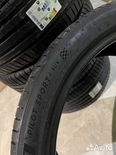 Michelin Pilot Sport 4 SUV 295/35 R23 108Y