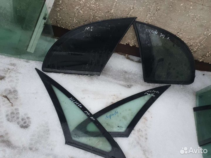 Стекло двери Opel Meriva