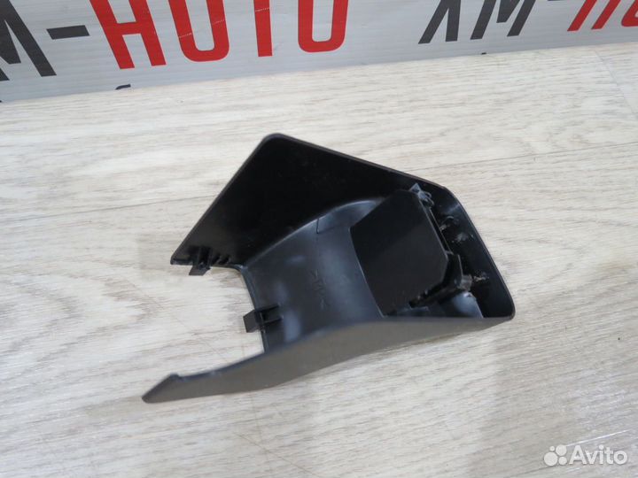 Накладка крепления сиденья Mitsubishi Outlander XL