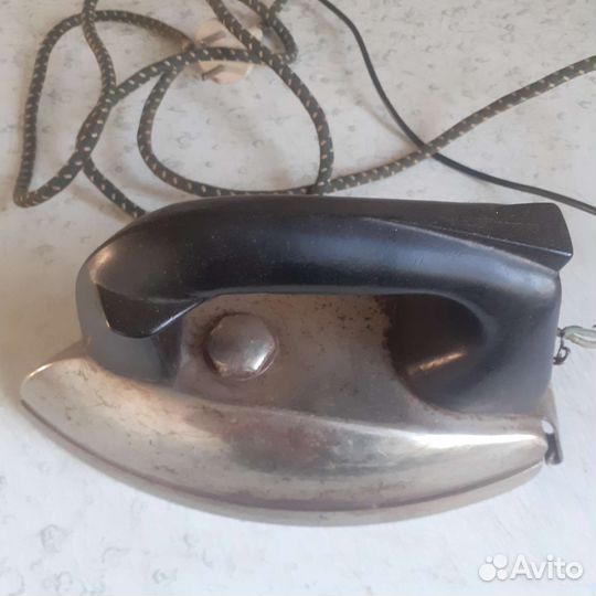 Утюг старинный