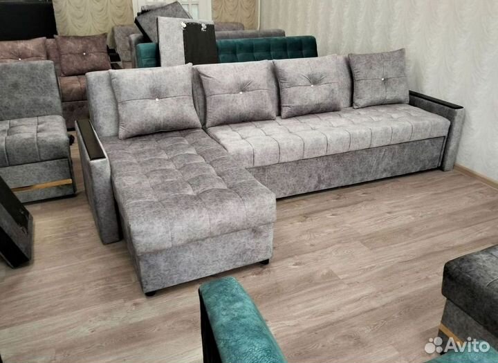 Диван угловой раскладной в наличии