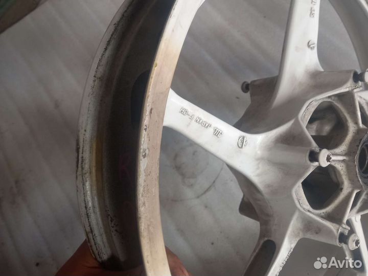 Колесо переднее Yamaha YZF R1 04-06