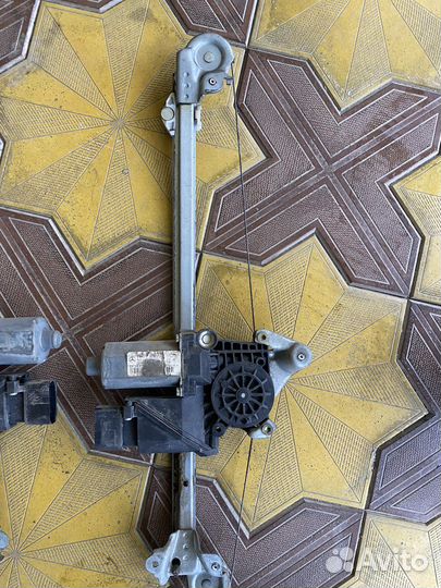 Задние стеклоподъемники Mercedes w210 E210 S210