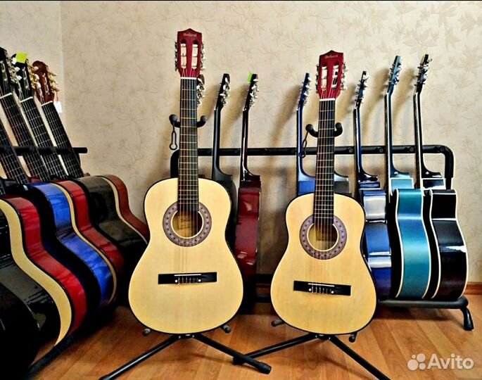 Гитара. Гитары в наличии. Выбор. Подбор