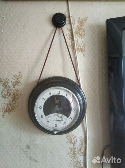 Настенные часы маяк с барометром СССР