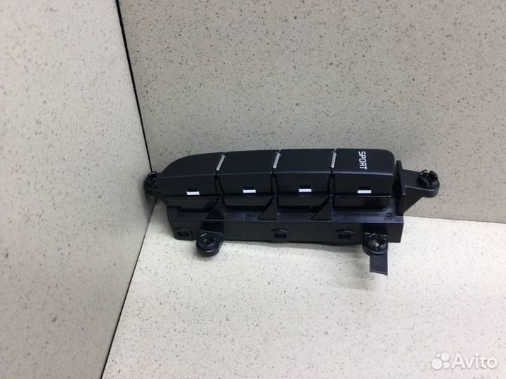 Блок кнопок Kia Ceed универсал G4FC 2019