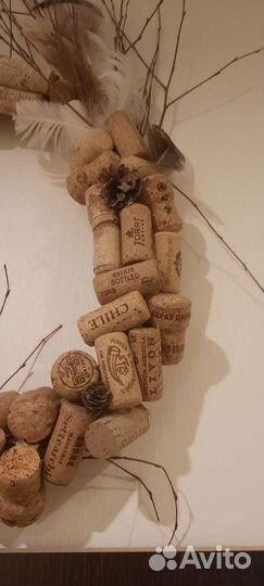 Венок праздничный из пробок