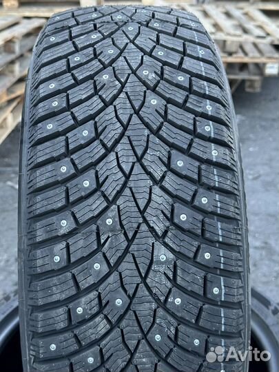 Triangle IcelynX TI501 215/55 R17 98T