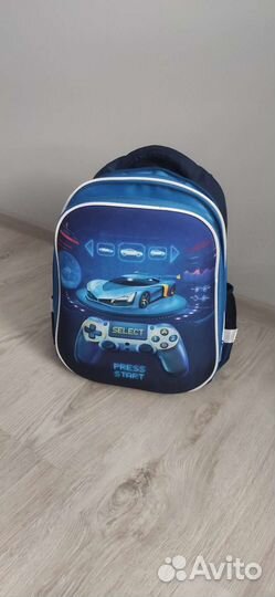 Школьный рюкзак