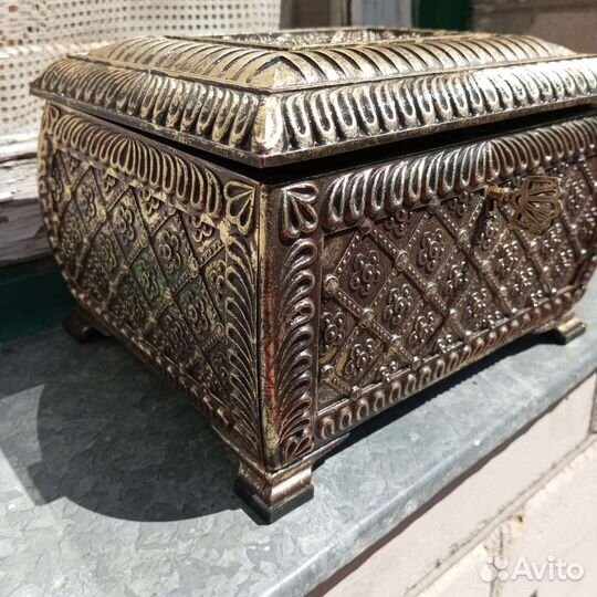 Шкатулка винтажная (имитация золота с патиной)