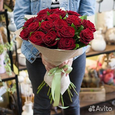 Букет 19 красных розы по 100 Цветы розы Красноярск
