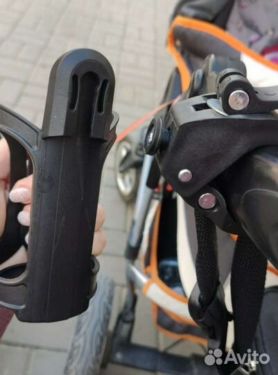 Универсальный подстаканник для коляски