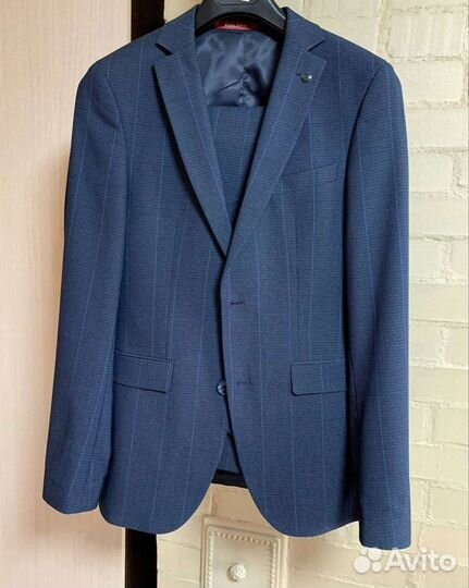 Мужской костюм тройка