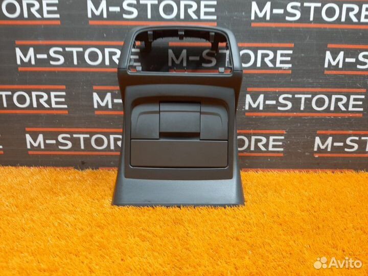 Накладка центральной консоли задняя Audi Q5 8R