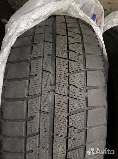 Yokohama Ice Guard IG60 215/55 R17
