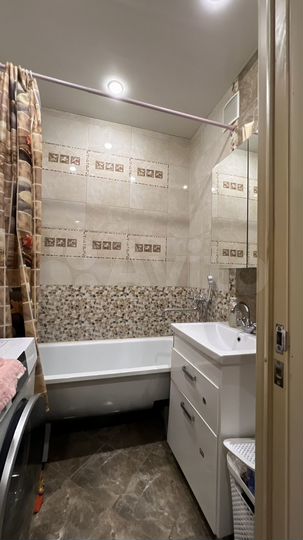 2-к. квартира, 62 м², 3/9 эт.