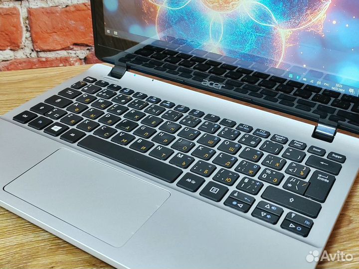 Сенсорный Ноутбук Acer V3 11 дюймов 8gb SSD Intel