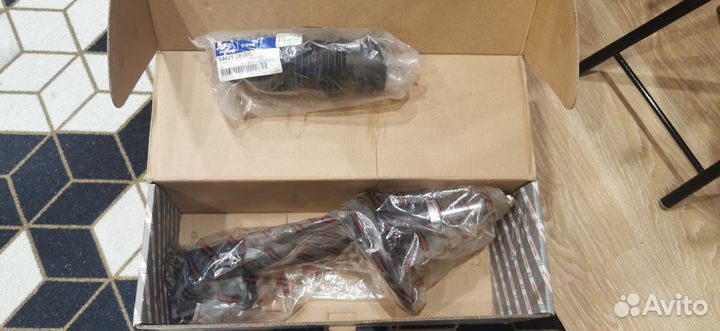 Стойка передняя правая газовая