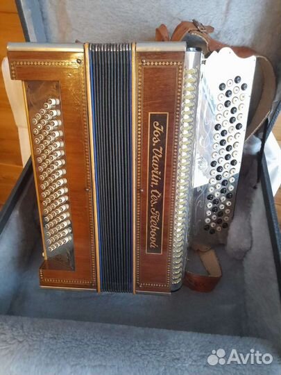 Баян очень редкий фирмы Josef Vavrin