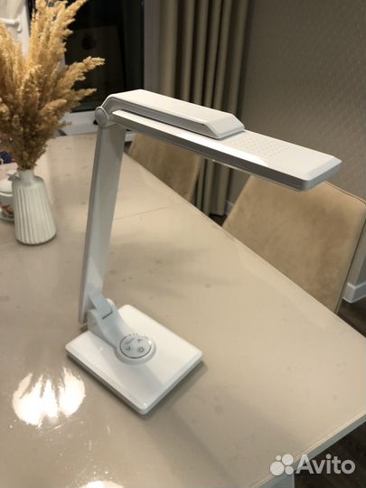 Лампа настольная