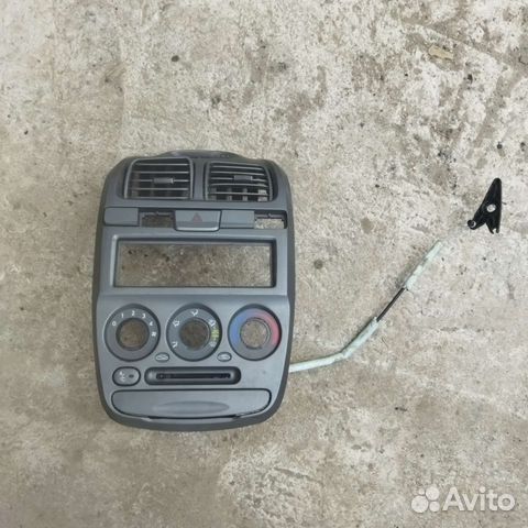 Центральная консоль Hyundai Accent 2