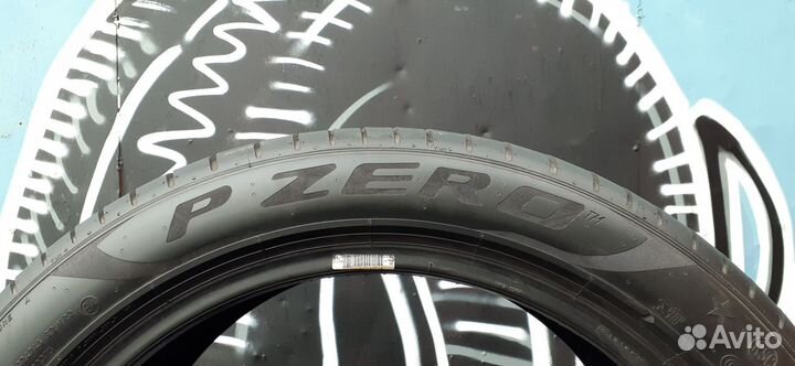 Pirelli P Zero PZ4 275/40 R19