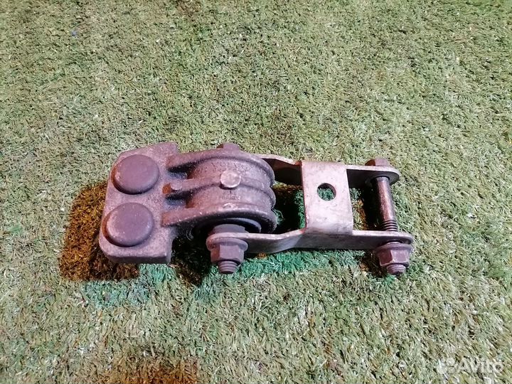 Опора кпп (подушка) 9445335 Volvo S60 V70 XC70 XC9