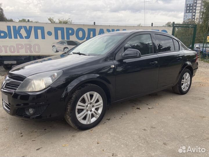 Opel Astra 1.6 МТ, 2011, 182 000 км