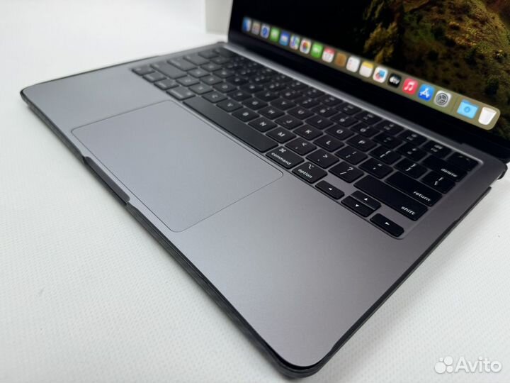 Идеальный Macbook Air 13 M2 256Gb комплект