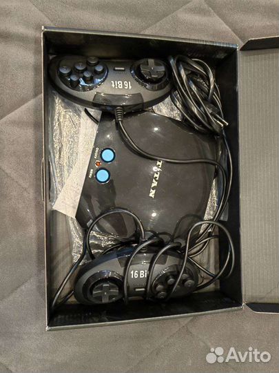 Игровая приставка Titan