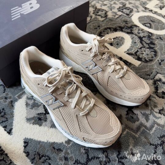 New Balance 1906R