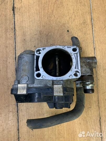 Дроссельная заслонка Opel Zafira B Z16XER