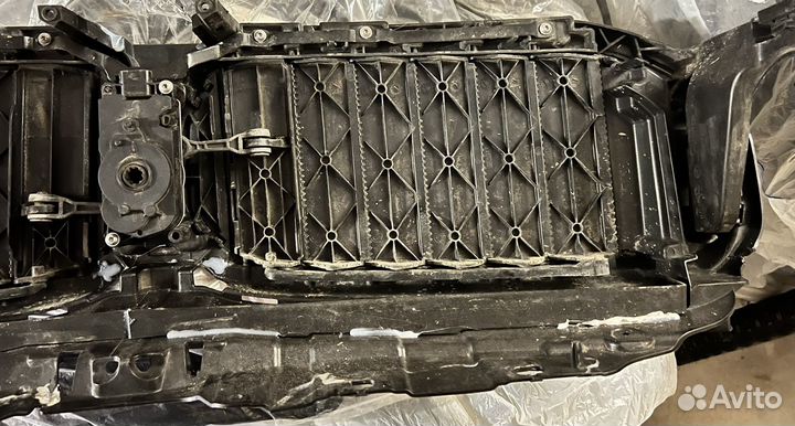 Жалюзи решетки радиатора BMW g30