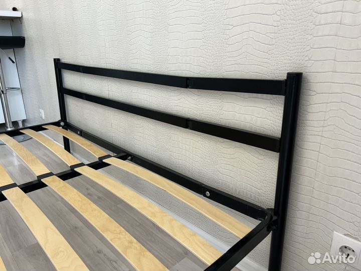 Кровать двухспальная 160 200 бу