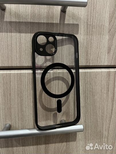 Чехол на iPhone 13