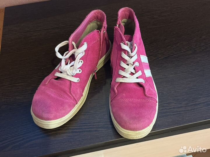 Кроссовки для девочки