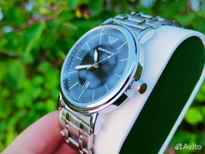 Кварцевые часы с календарём для мужчины