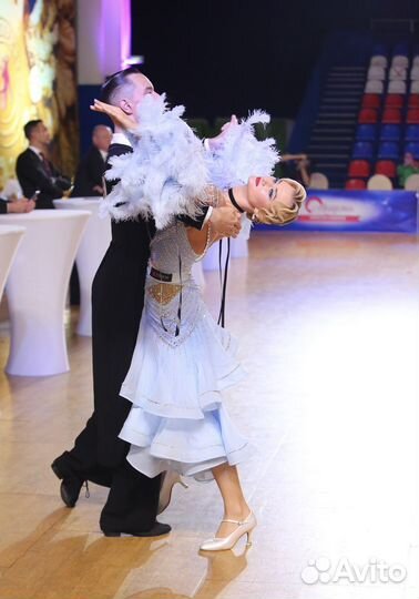 Тренер по бальным танцам