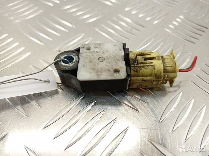 Датчик удара Toyota Avensis 2 (T250) рест. 2007