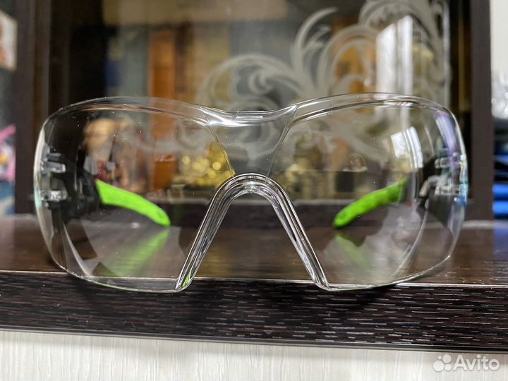 Защитные очки Uvex Pheos