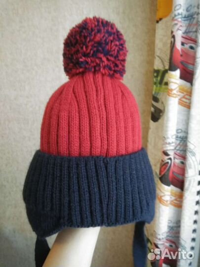 Шапка зимняя новая на 4-5 лет
