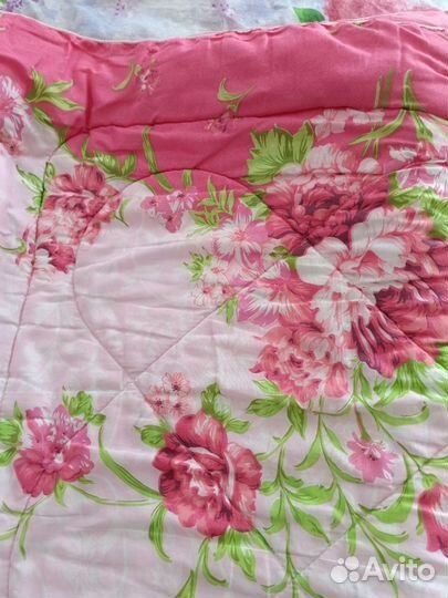 Одеяло и Комплект 1,5сп новый