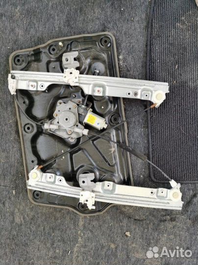 Стеклоподъемник передний левый Nissan Teana J31