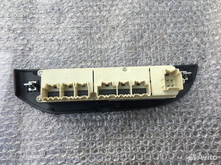 Кнопки правой двери Escalade 06-14